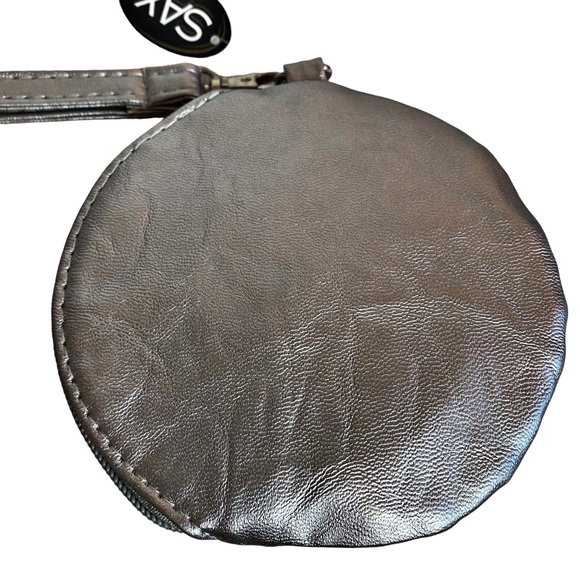 NWT Sax flower wristlet pebbled gray with rhinestone trim vegan leather 5” - Picture 3 of 5